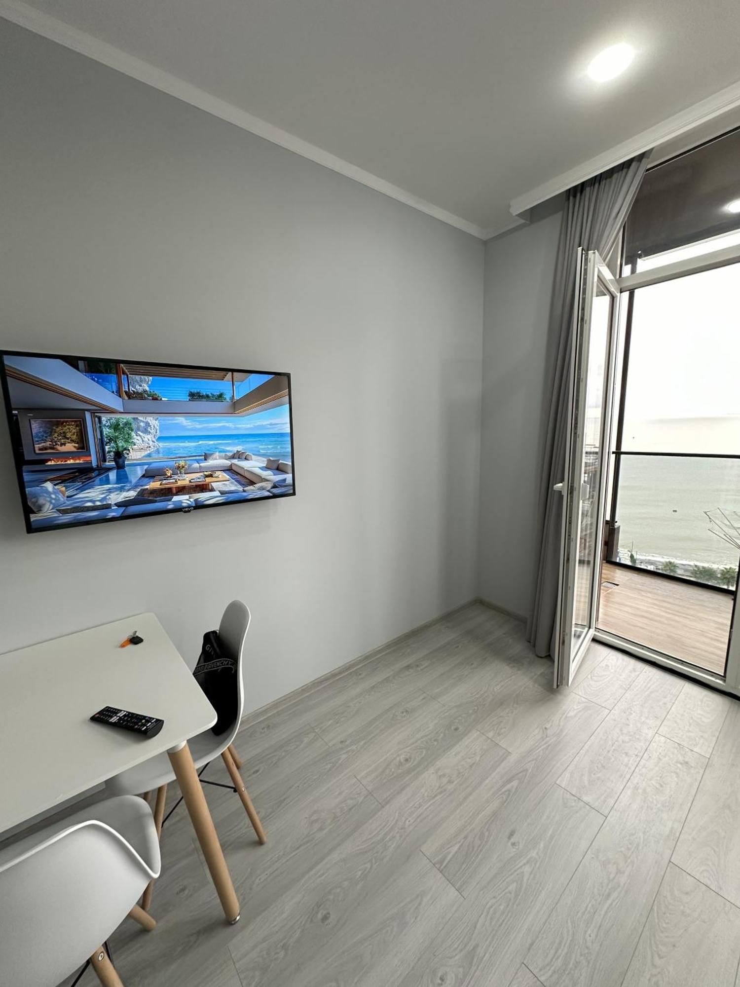 Bi Residence Sea View Luxury Batoumi Extérieur photo