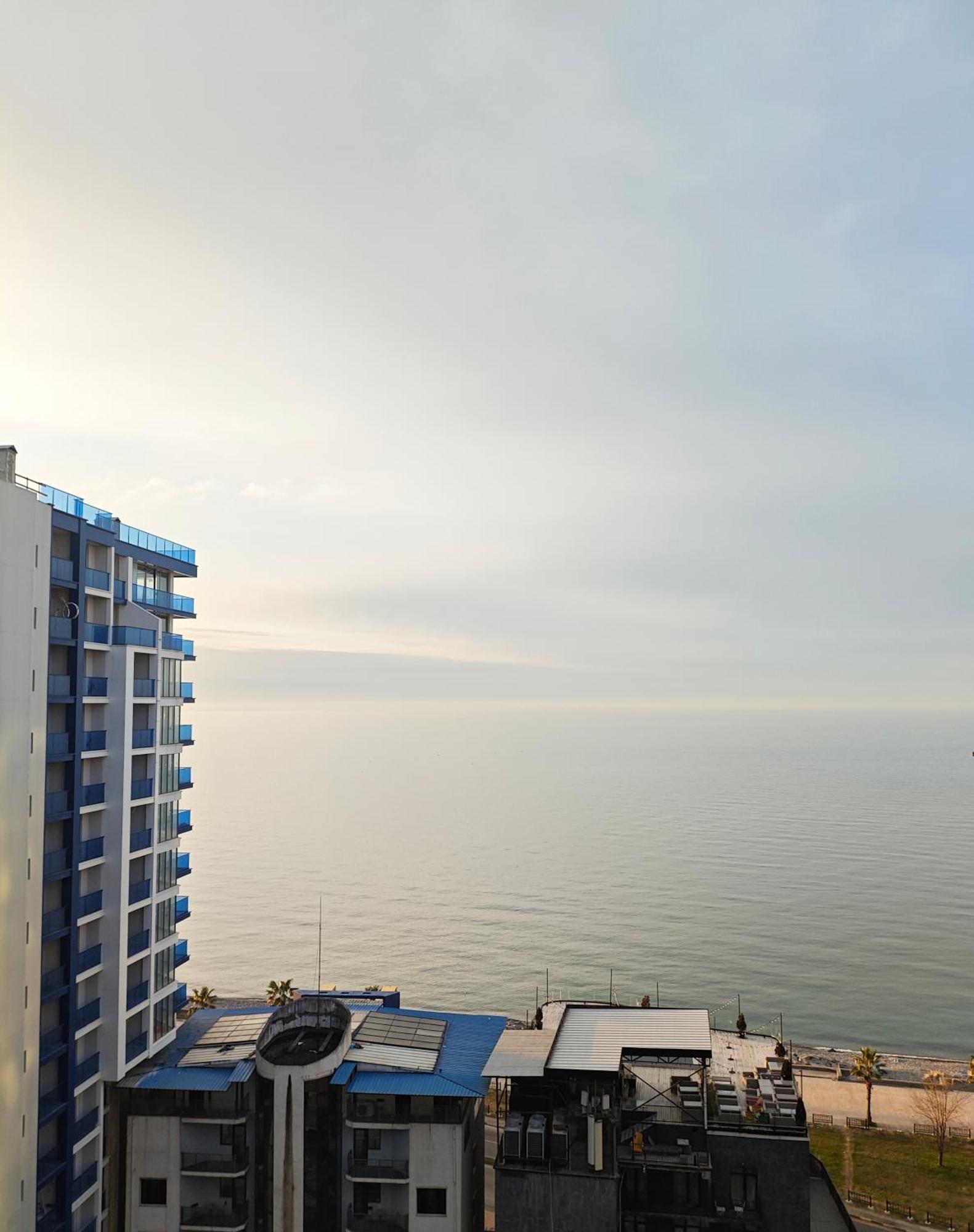Bi Residence Sea View Luxury Batoumi Extérieur photo